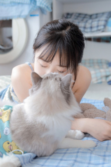 韩国《漂亮的女邻居3》